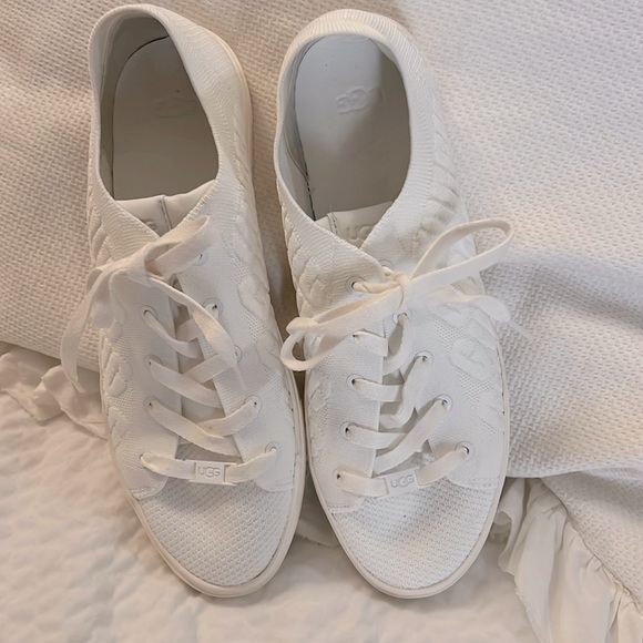 UGG Shoes - UGG Sneakers- Size 11- EUC